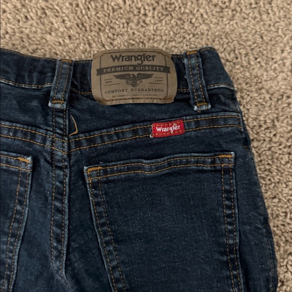 3 Pair of Boys Jeans - Wrangler & Levi - Picture 2 of 16
